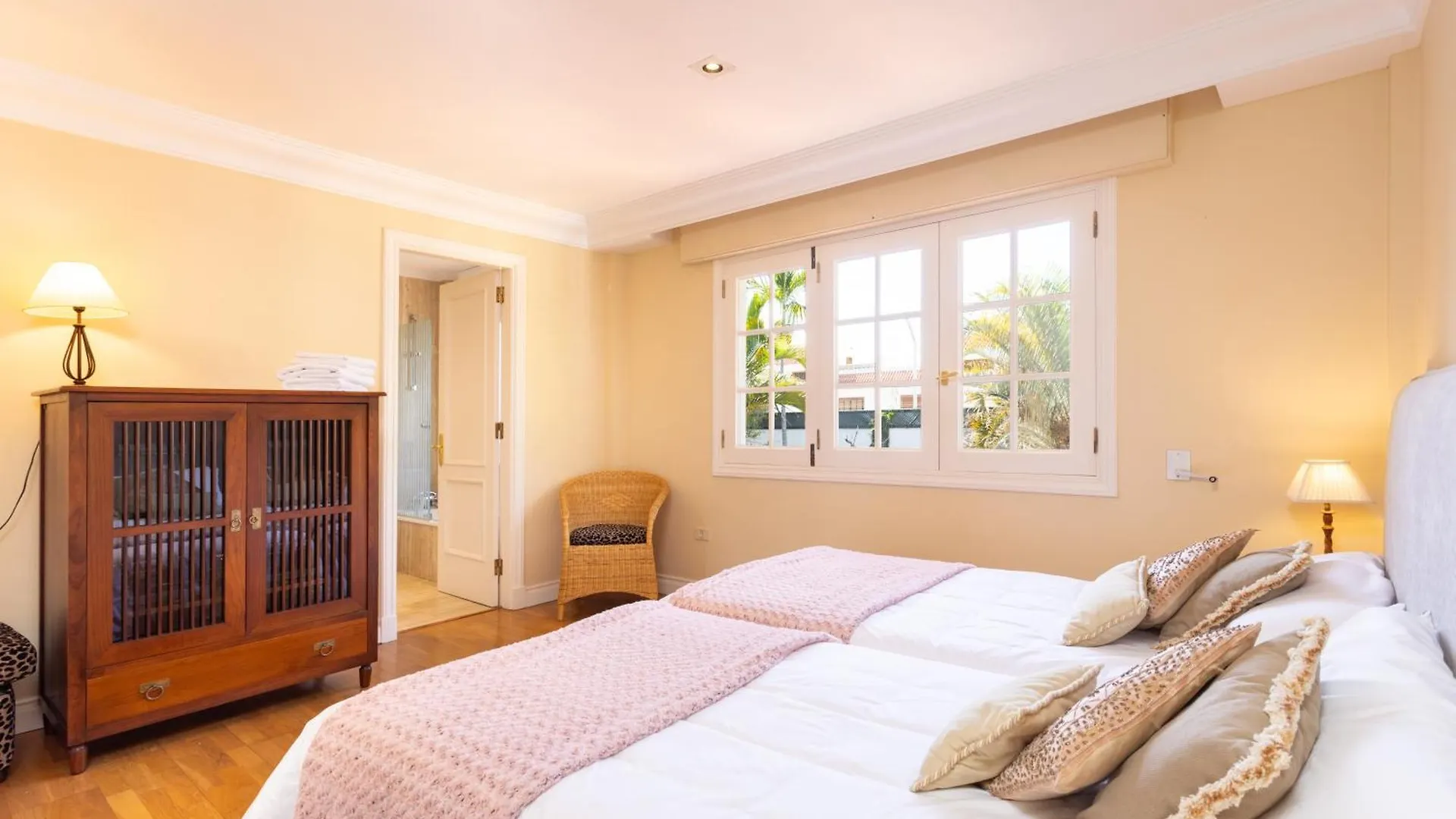 Home2Book Timeless Elegance Villa, Los Cristianos Los Cristianos  Spain